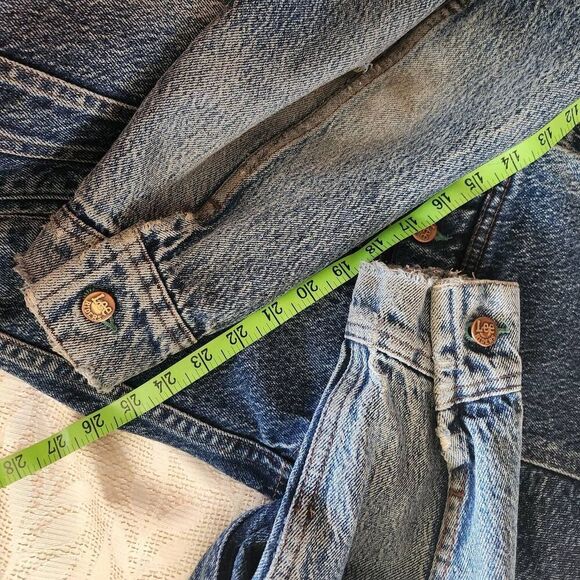 O46 LEE Riders classic button-up jean jacket. Trendy, thrashed, distressed look - Picture 13 of 15